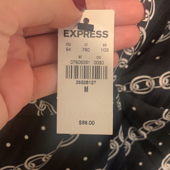 Beautiful NWT chain link pattern dress! - Picture 6 of 6